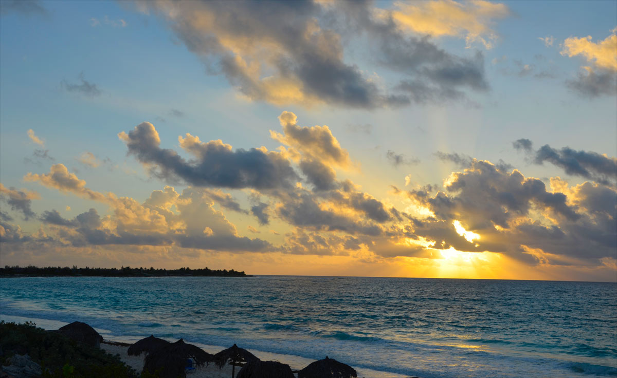 Amanecer en la playa del Hotel Sol Cayo Largo