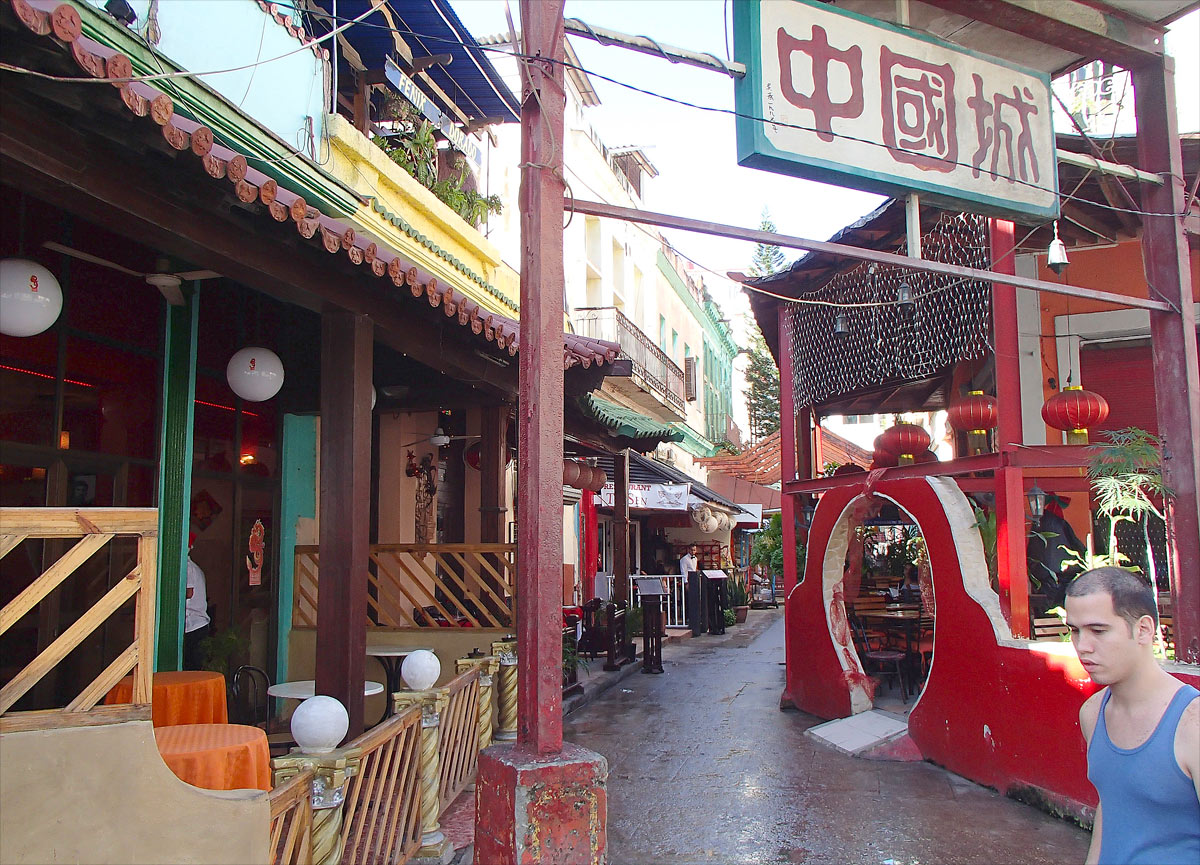 Cuba, La Habana - Caminando por las calles