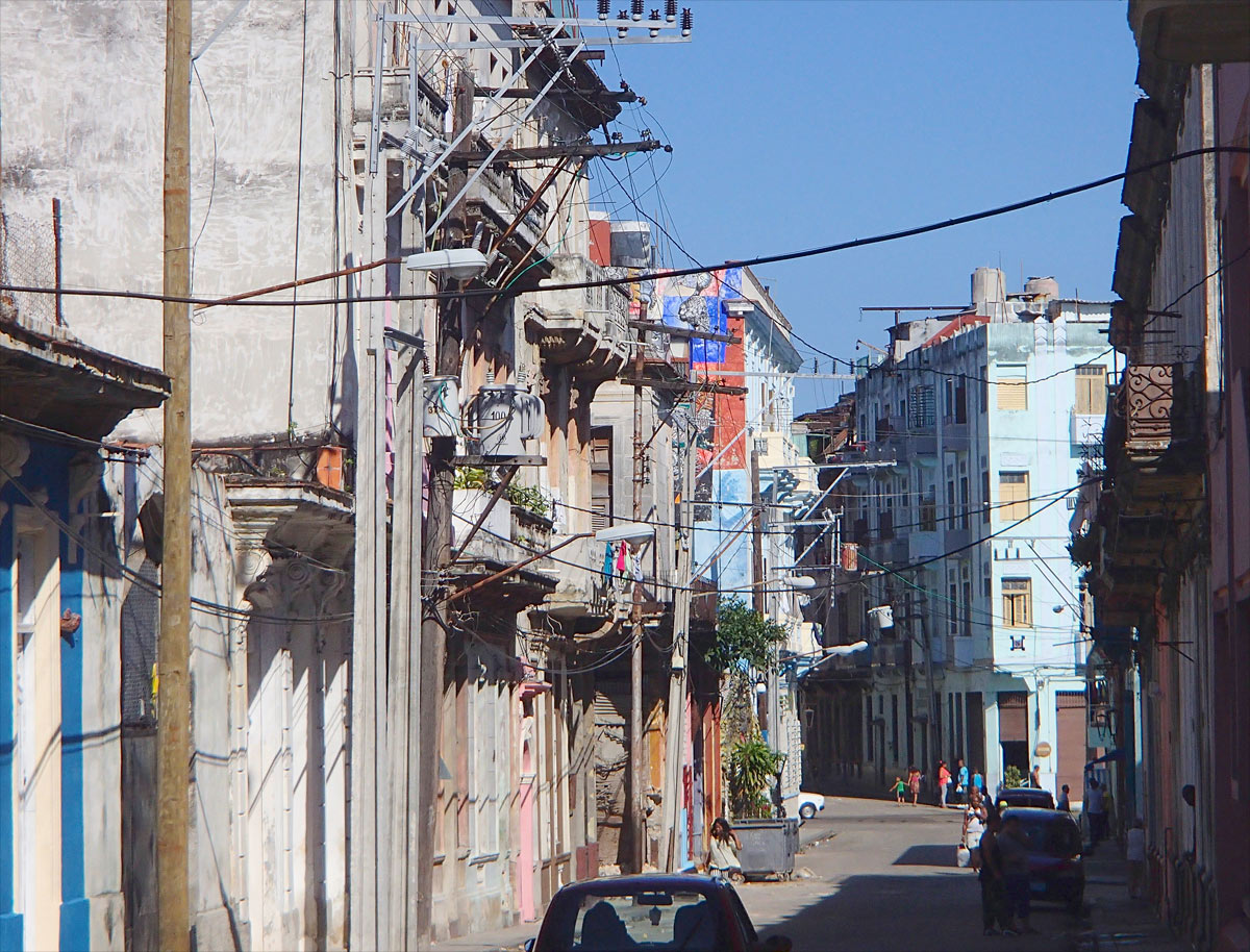 Cuba, La Habana - Caminando por las calles